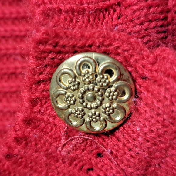 Cardigan gorgeous buttons 😍 - Picture 3 of 6